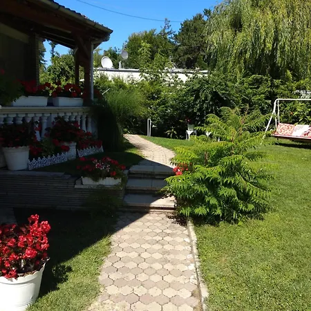 Agnes Nyaralohaz Siófok