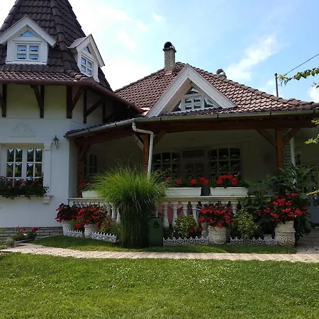 Agnes Nyaralohaz Ferienhaus